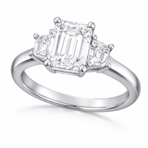 טבעת אמרלד משולשת